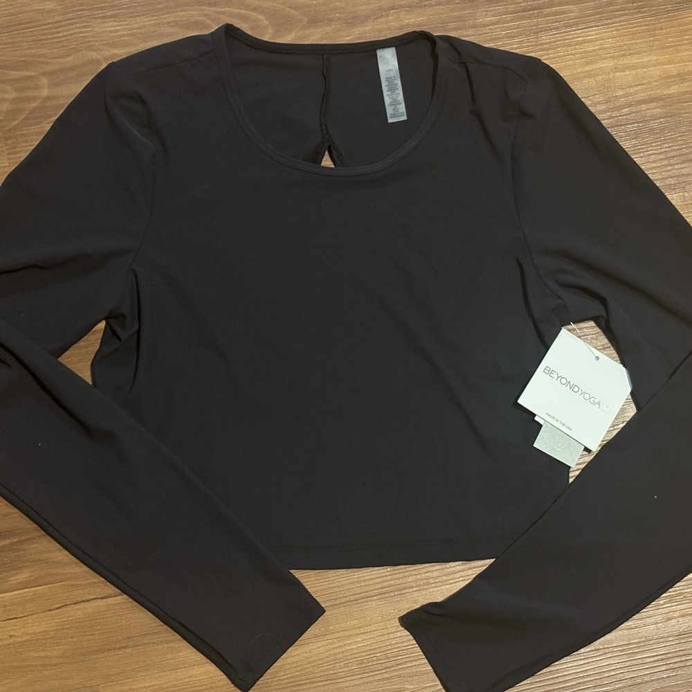 Beyond Yoga Women's Black Long Sleeve Top